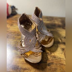 Rhinestone Women's Angel-37 Low Heel in Size 6 with Back Zip Closure